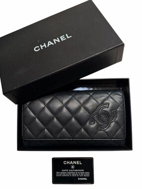 Chanel Quilted Calfskin Wallet w/ Authenticity Card + Box